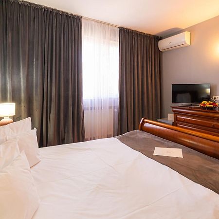 Hotel Brilliant Meses Zalău Eksteriør billede