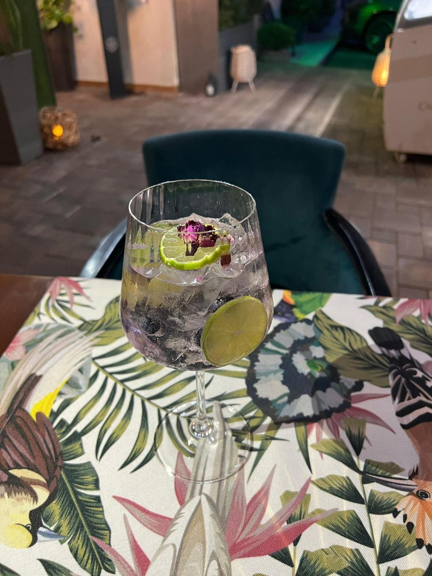 Hotel Brilliant Meses Zalău Eksteriør billede