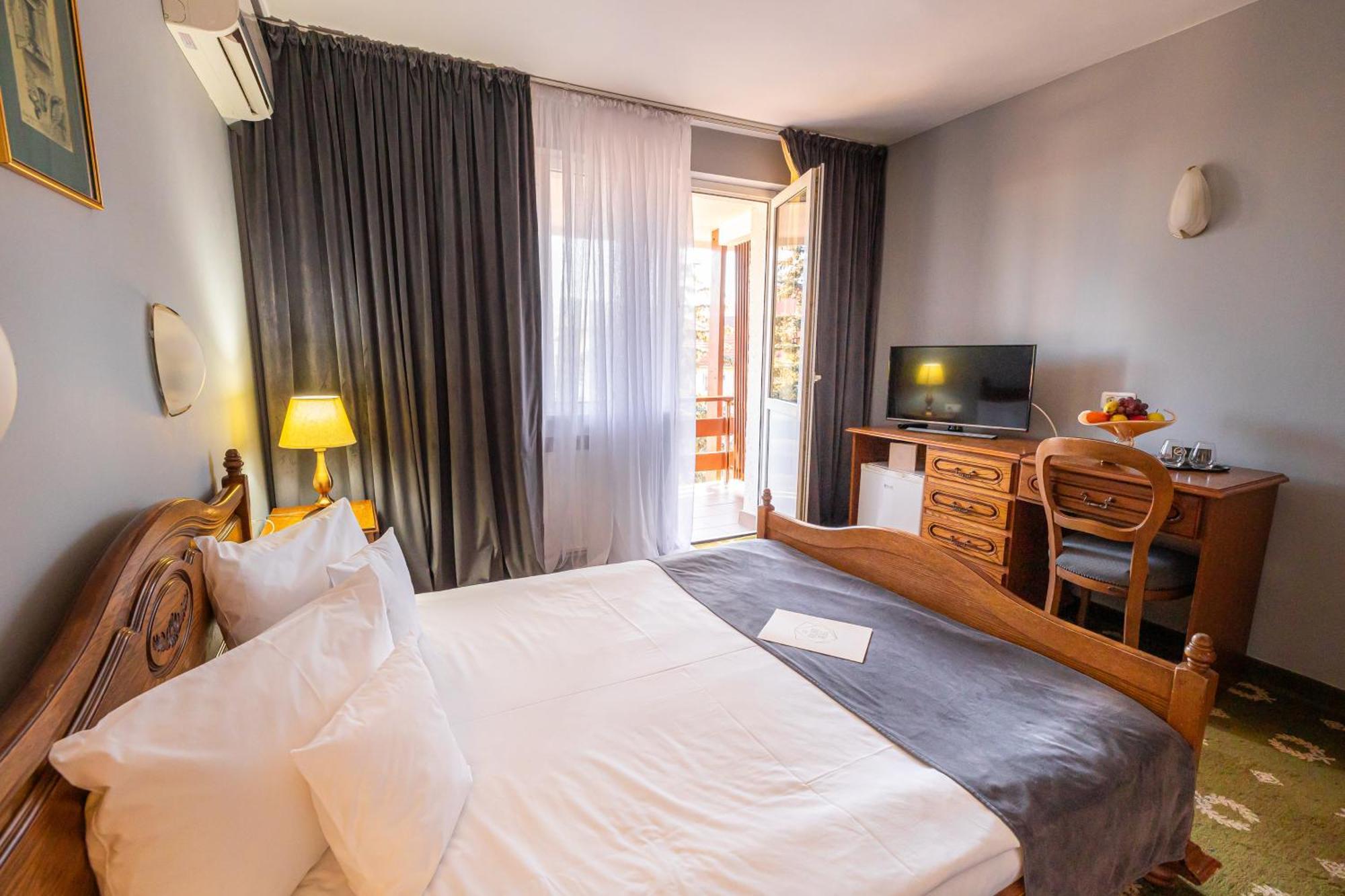 Hotel Brilliant Meses Zalău Eksteriør billede