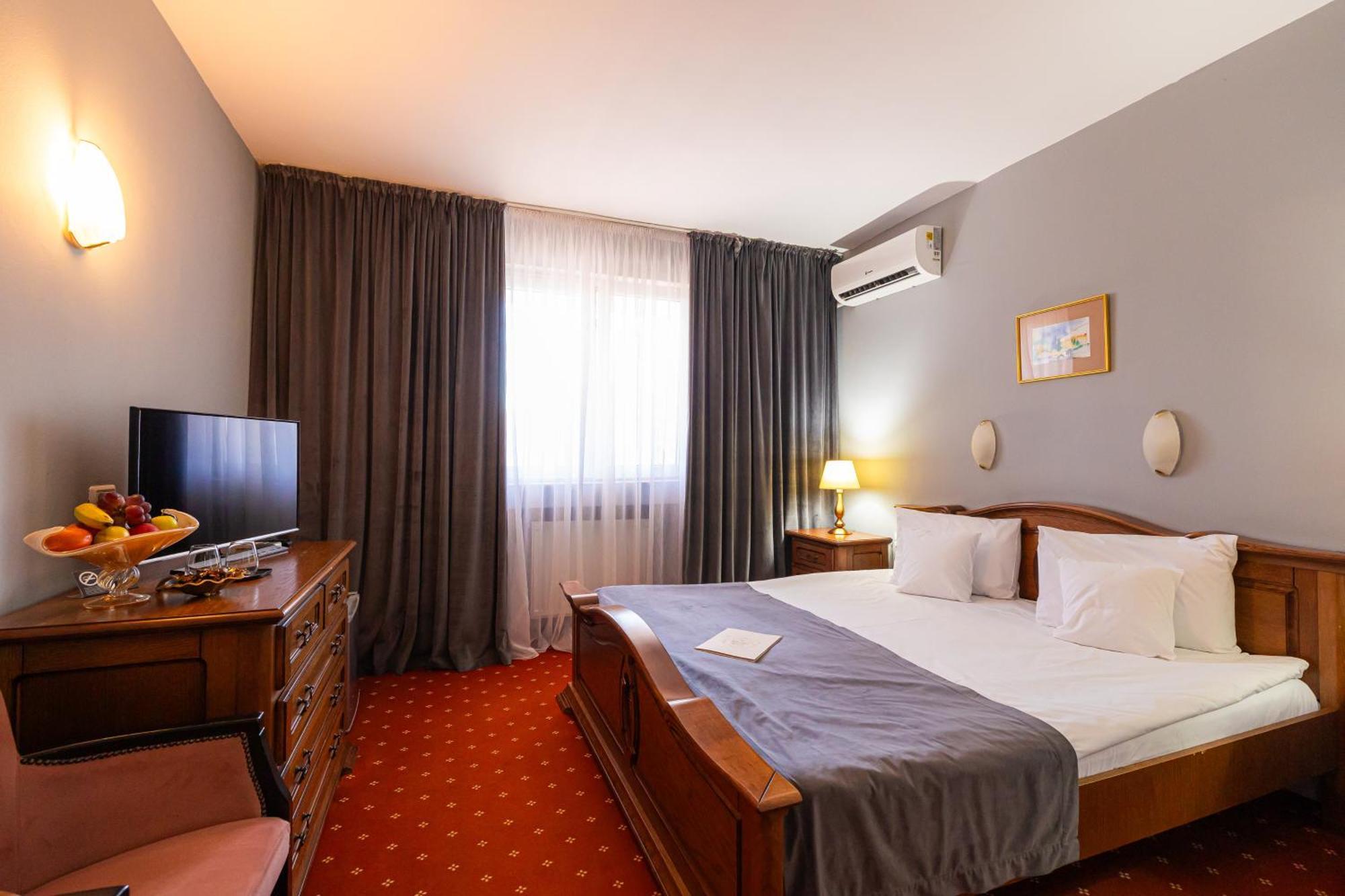 Hotel Brilliant Meses Zalău Eksteriør billede
