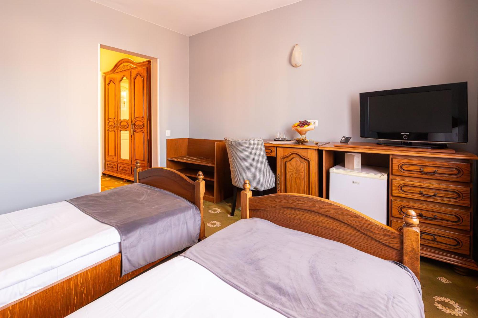 Hotel Brilliant Meses Zalău Eksteriør billede