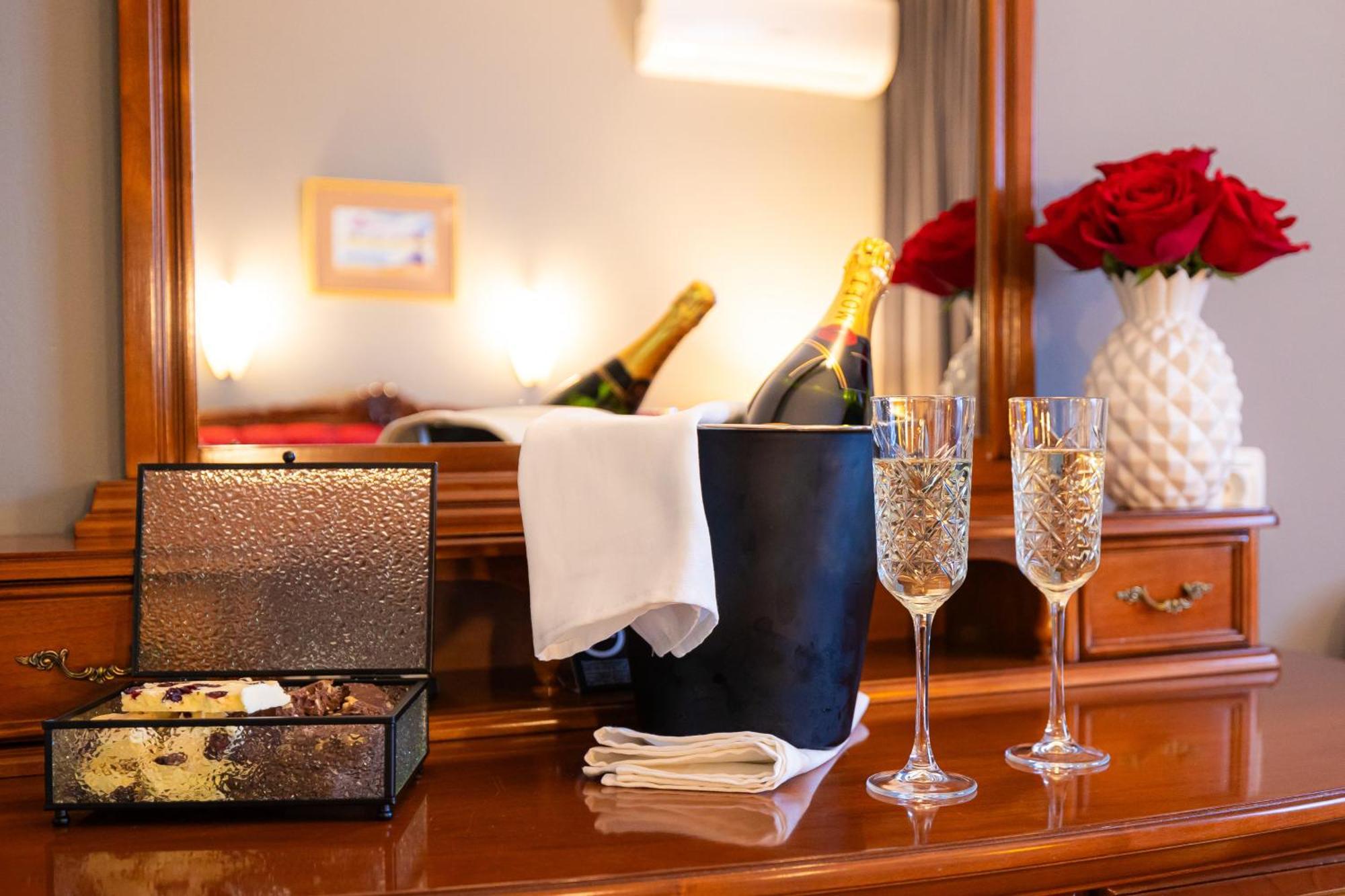Hotel Brilliant Meses Zalău Eksteriør billede