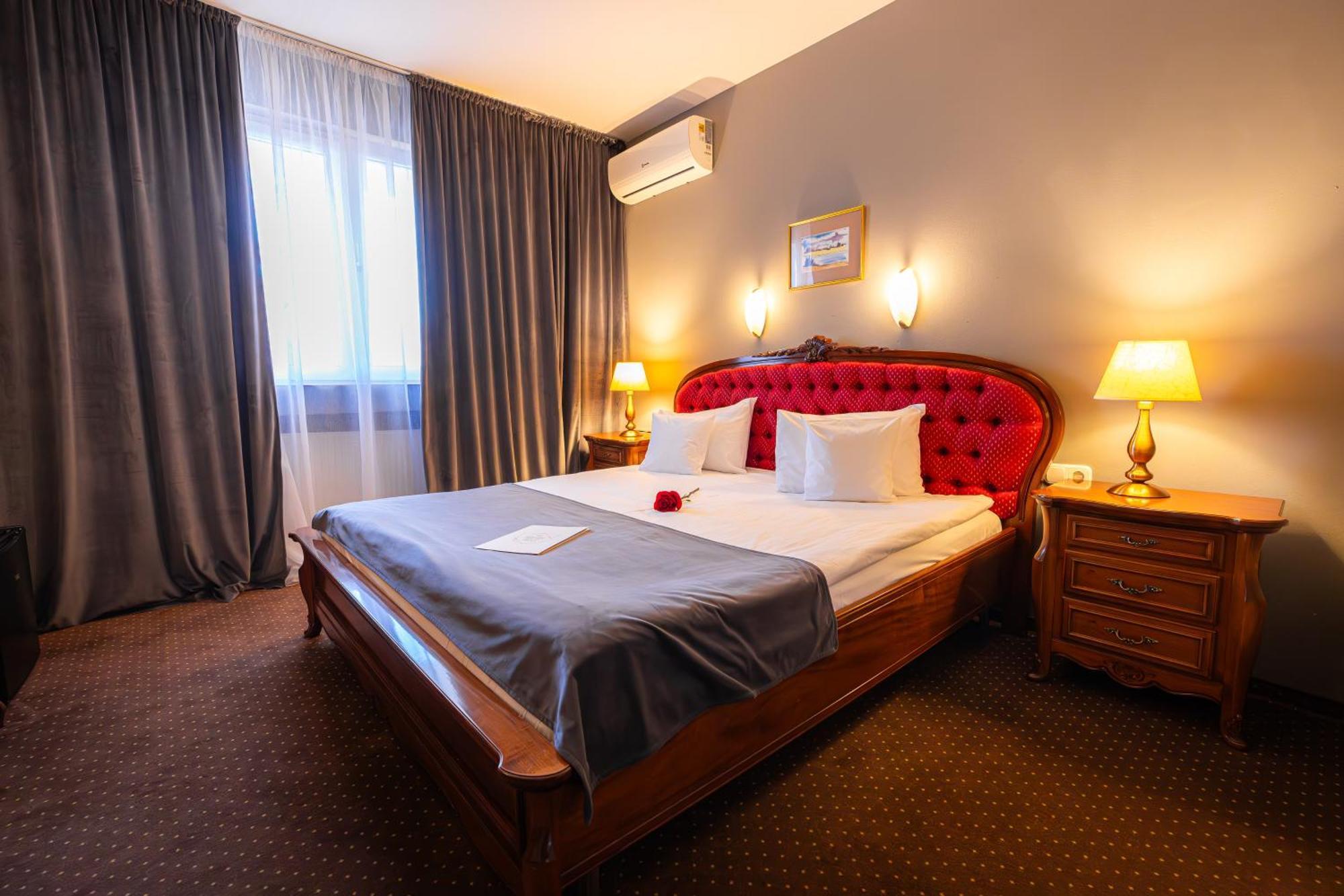 Hotel Brilliant Meses Zalău Eksteriør billede