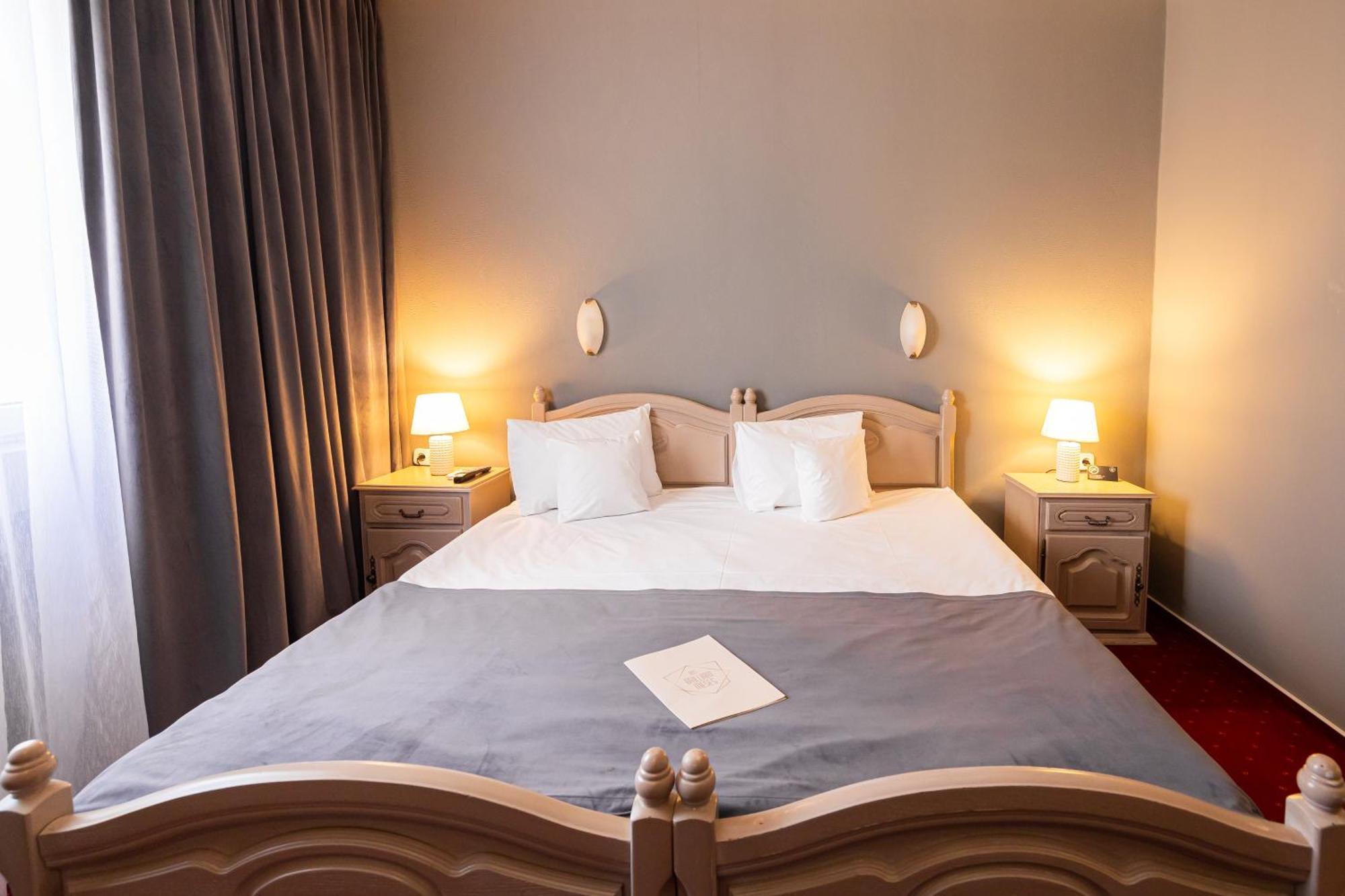Hotel Brilliant Meses Zalău Eksteriør billede